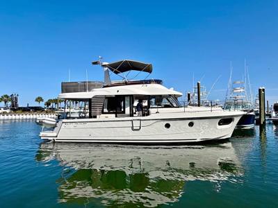 2025 BENETEAU SWIFT TRAWLER 41 FLY