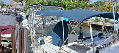 1995 Hunter 33.5 Sailboat. Ready to sail anywhere tomorrow.