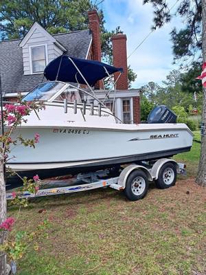 2009 Sea Hunt Victory 207 Boat