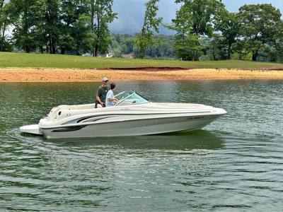 2000 Searay sundeck 210