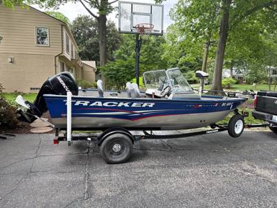 2011 Tracker pro v guide 16
