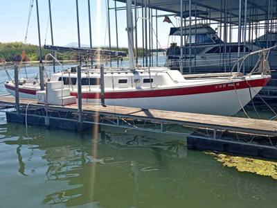JENSEN CAL 34' SAILBOAT