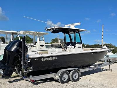 2020 Everglades 273 Center Console