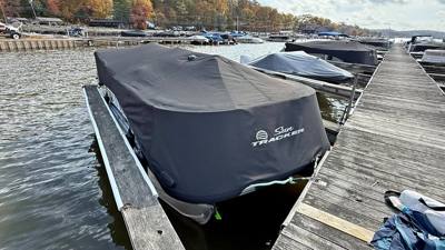 2023 Sun Tracker PARTY BARGE 22 RF DLX