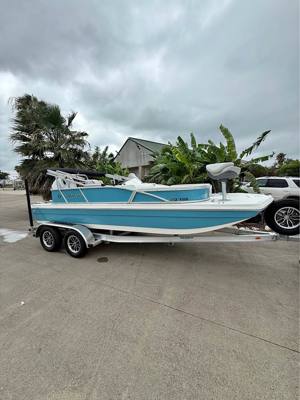 2026 Hurricane Fundeck 198