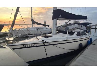 1991 Hunter Vision 32 — 32ft