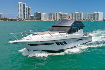 2019 41ft Silverton SportBridge