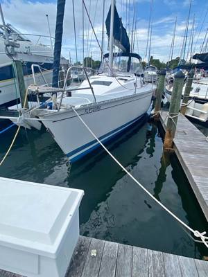 1995 Hunter Legend 37.5 Sailboat – Gulfport, FL
