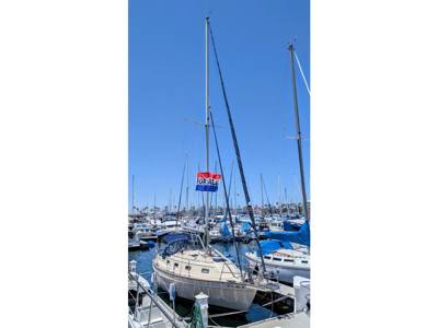 33.3' Island Packet 320