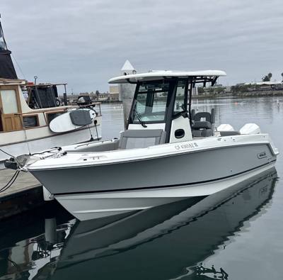 2024 Boston Whaler 250 Outrage | 25' |One Owner, garage kept,104 hours