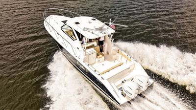 2020 Pursuit Os 325 offshore