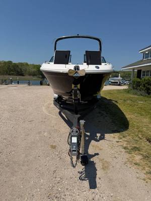 SEA RAY DX 270 29’W/ MERCURY 300 HP & TRAILER