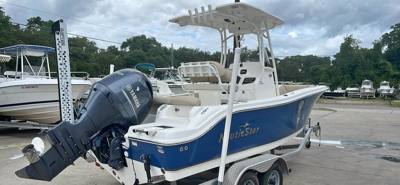 2022 Nautic Star 2102 Legacy