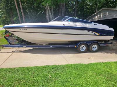 Chapparal 2330 Sport 23 ft Boat Mercruiser Bravo Three