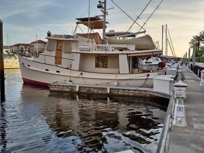 1990 Kadey Krogen 42 pilothouse