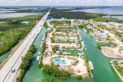 Boat Dock For Rent in Key Largo, Florida at Manatee Bay Club