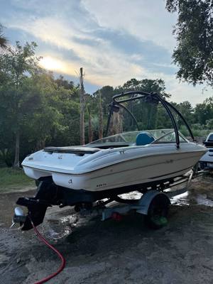 Sea Ray 185 Bowrider Boat