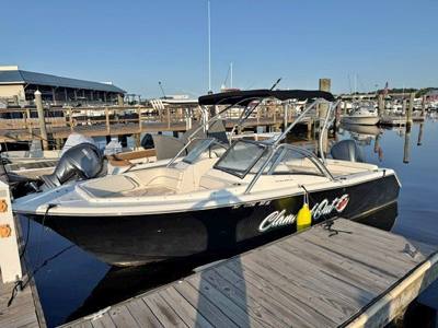 2014 Sea Hunt Escape 234 LE