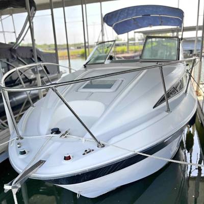 2006 Bayliner 245 Mercruiser