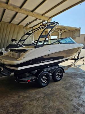 2022 Regal 2000 es skii boat