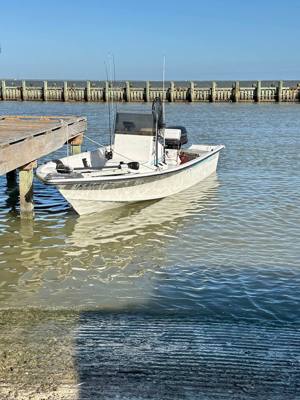 1997 Kenner 18v bay boat