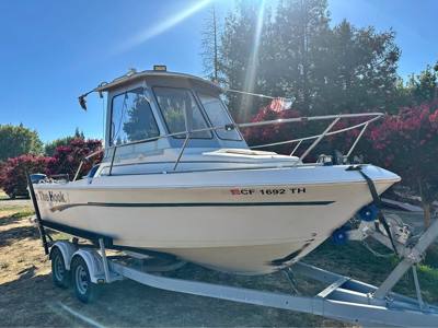 1997 Proline 201 walk around