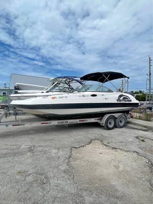 2013 Huricane deck boat