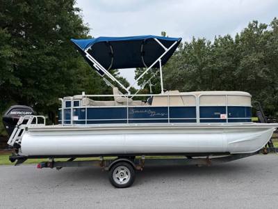 2018 South Bay pontoon boat - 115hp