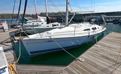 2006 Hunter 33