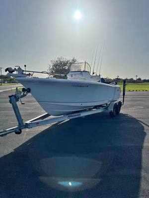 2022 Sea Hunt Ultra 229