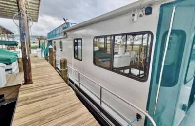 52x14 Ft HouseBoat <~Dream Boat~Deland~Liveaboard~Air BnB