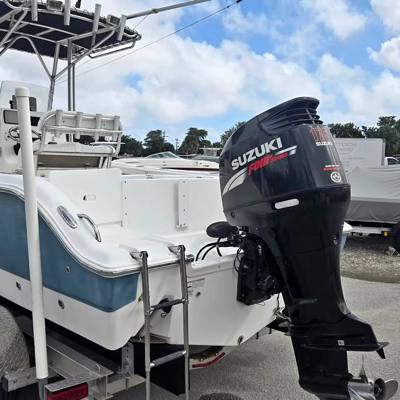 2009 23 Sea Fox Commander CC