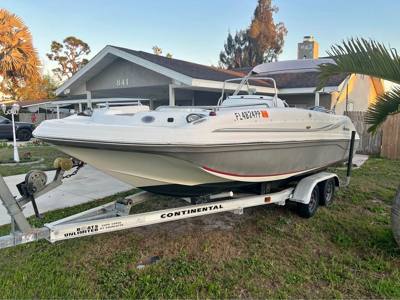 2014 20 foot 10 inch center console Hurricane Deck boat Runs Great low Hours.