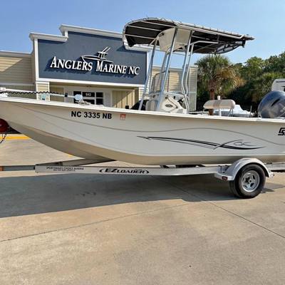 2015 Carolina Skiff 218 DLV center console