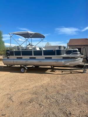 2002 Beach Comber 20ft pontoon