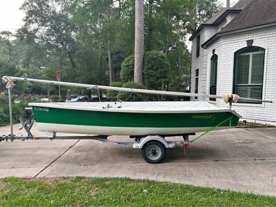 Vanguard Nomad Day Sailer