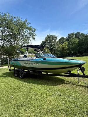 2017 Supreme S238 Surf Boat VERY NICE!!!