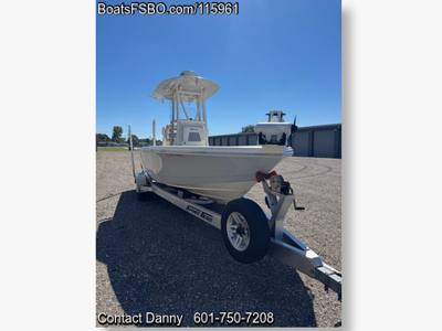 2019 Pathfinder 2500 Hybrid — 25ft