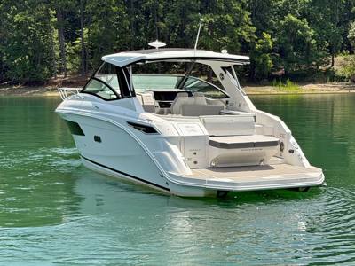 2025 Sea Ray 32 Sundancer
