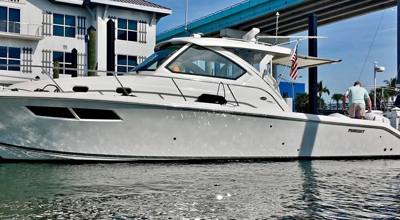 2019 Pursuit 355 OS