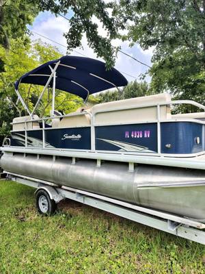 2019 Godfrey Sweet Water Sunrise 206c Pontoon Boat