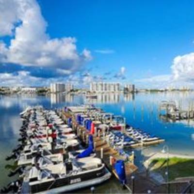 Gilligans Marina