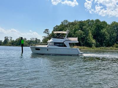 2020 Beneteau Power Boats Swift Trawler 35