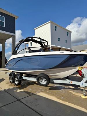 2025 Yamaha ar220