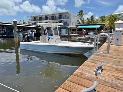 2016 Robalo cayman 226