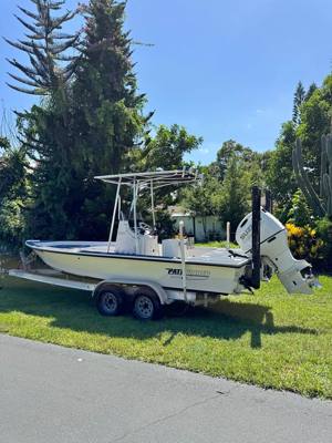 2004 Pathfinder 2200V Tournament Edition Bay Boat