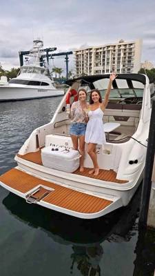 1999 37 Searay Sundancer cabin cruiser weekender boat