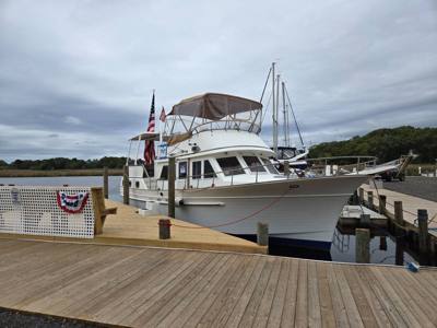 Albin Sundeck Trawler MUST GO!