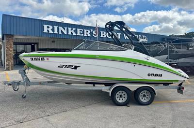 2022 Yamaha boats 212XE