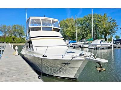 1989 Viking 35 Convertible